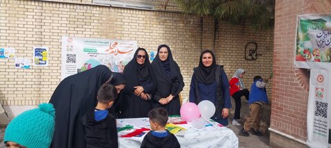 بختگان|حضور پرشور کارکنان اداره بهزیستی شهرستان در راهپیمایی یوم الله۲۲ بهمن و ادامه اجرای پویش سلام محله