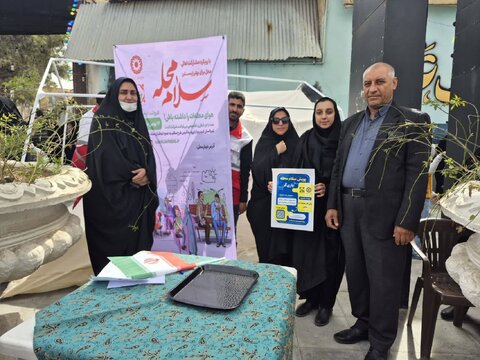 سروستان | مریم رضایی رییس و کارکنان اداره بهزیستی سروستان در راهپیمایی ۲۲ بهمن حضور یافتند.