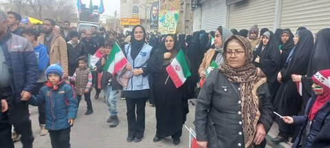 اشتهارد | حضور پرشور کارکنان و مددجویان بهزیستی اشتهارد در راهپیمایی باشکوه ۲۲ بهمن