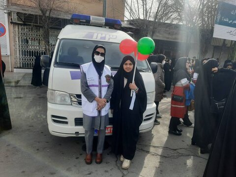 آباده|حضور پرشور نیروهای اورژانس اجتماعی در راهپیمایی ۲۲ بهمنبه گزارش روابط عمومی اداره بهزیستی شهرستان آباده