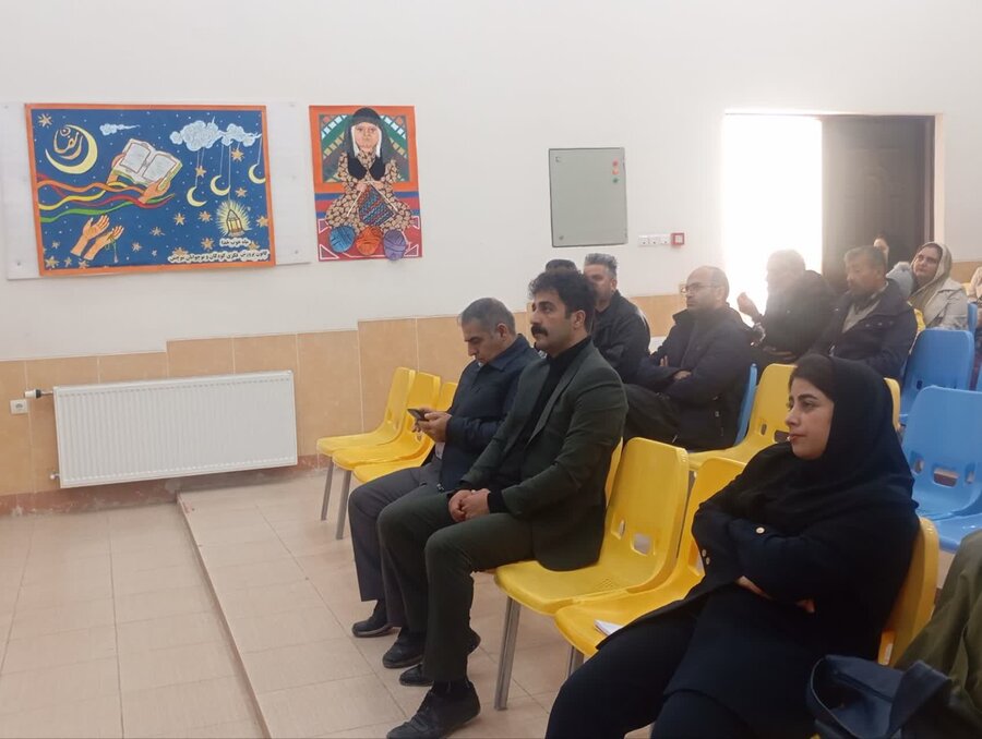 کارگاه آموزشی «تحولات روانی ـ اجتماعی نوجوانی» ویژه والدین برگزار شد 