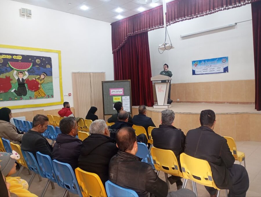 کارگاه آموزشی «تحولات روانی ـ اجتماعی نوجوانی» ویژه والدین برگزار شد 