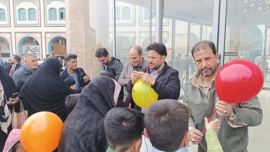 خدمت رسانی کانون ناشنوایان قم در مسیر راهپیمایی ۲۲ بهمن