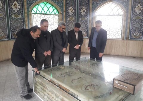 فردیس | ادای احترام و تجدید میثاق کارکنان بهزیستی شهرستان فردیس با شهداء