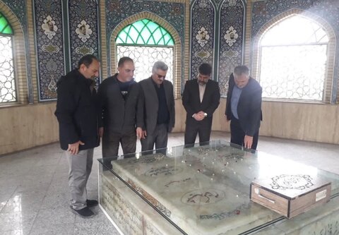 فردیس | ادای احترام و تجدید میثاق کارکنان بهزیستی شهرستان فردیس با شهداء