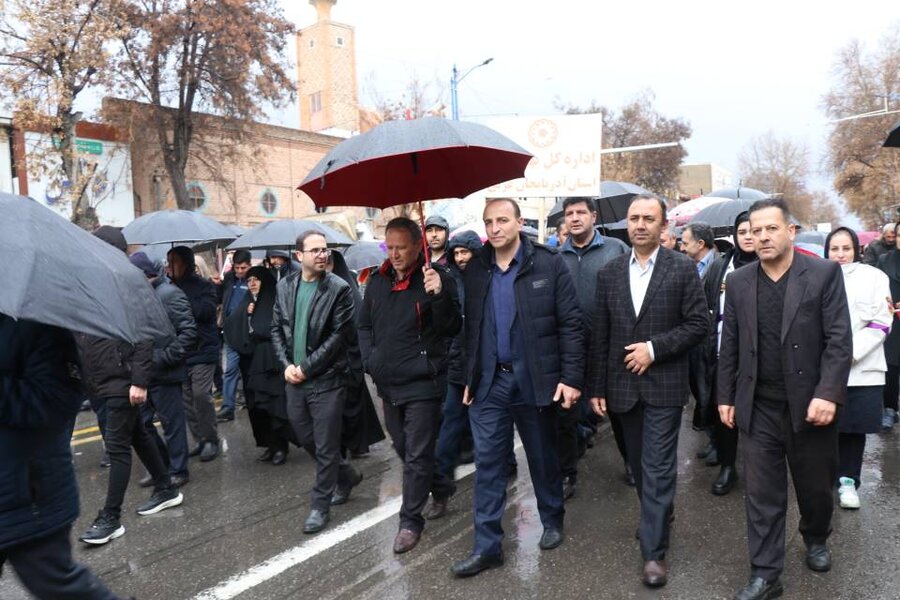 تجدید میثاق با آرمان‌های انقلاب و ارائه خدمات تخصصی به مردم