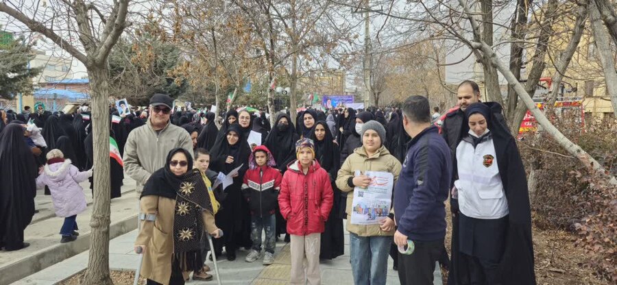 گزارش تصویری | بهزیستی رزن در مسیر انقلاب؛ روایت خدمت در غرفه «سلام محله»