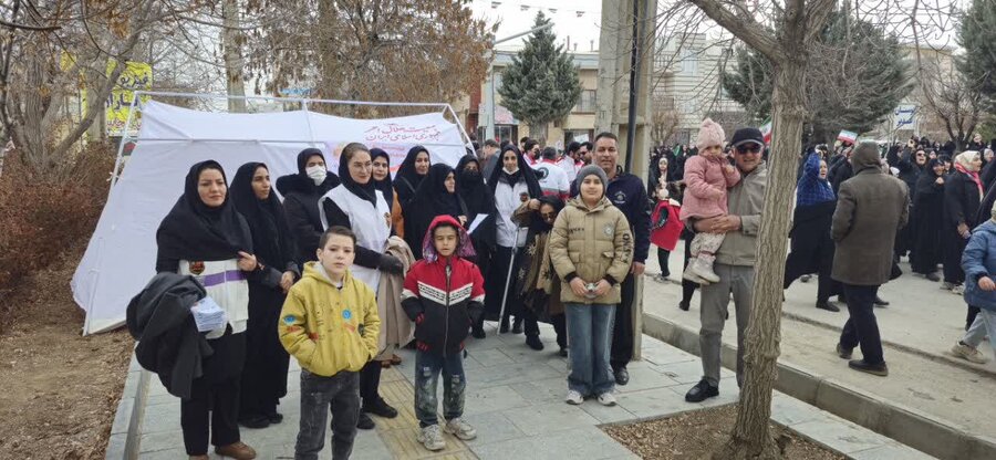 گزارش تصویری | بهزیستی رزن در مسیر انقلاب؛ روایت خدمت در غرفه «سلام محله»