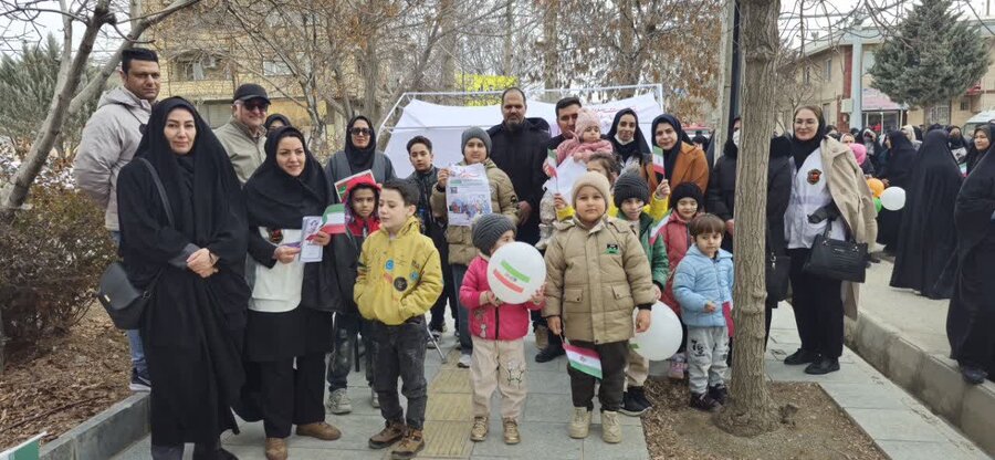 گزارش تصویری | بهزیستی رزن در مسیر انقلاب؛ روایت خدمت در غرفه «سلام محله»