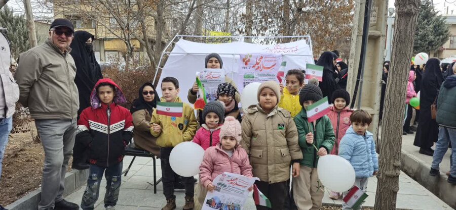 گزارش تصویری | بهزیستی رزن در مسیر انقلاب؛ روایت خدمت در غرفه «سلام محله»