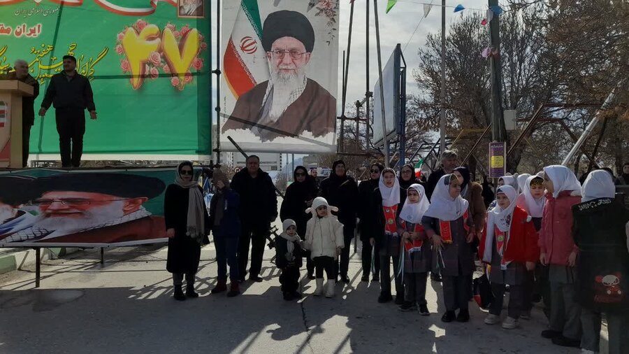 خلخال|حضور پرشور در ایام دهه فجر و یوم الله ۲۲ بهمن حضور رئیس  وکارکنان اداره بهزیستی خلخال