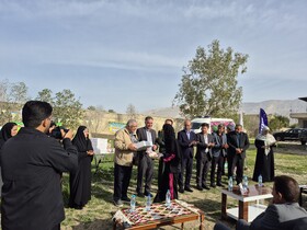 دشتی| برگزاری مراسم تقدیر از معلولان و مددجویان موفق به مناسبت دهه فجر در شهرستان دشتی