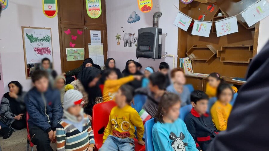 جشن دهه فجر همراه با تبیین انقلاب اسلامی در مرکز توانبخشی ابن‌سینا اسدآباد