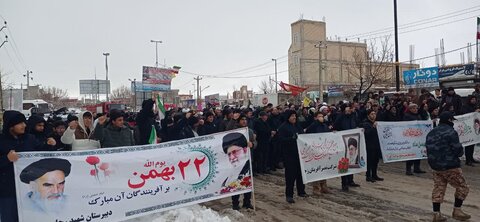 گزارش تصویری| برپایی غرفه طرح پویش سلام محله در ورزقان