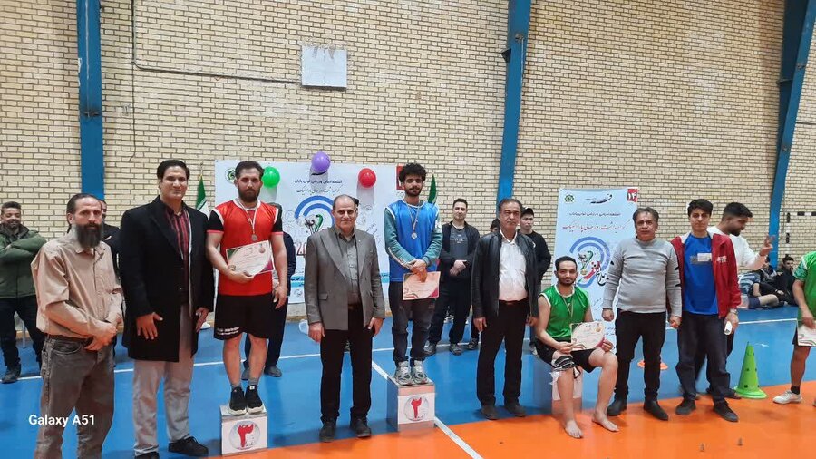 حضور معاونین  بهزیستی قم در اختتامیه مسابقات فوتسال ناشنوایان