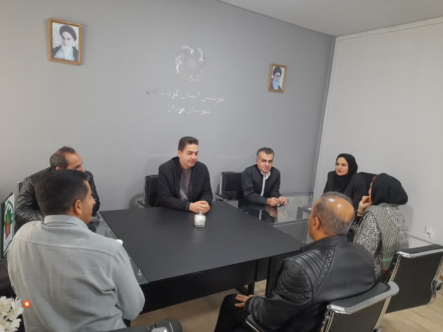 جلسه توجیهی پرداخت ایاب و ذهاب به مراکز توانبخشی روزانه در مریوان برگزار شد 
