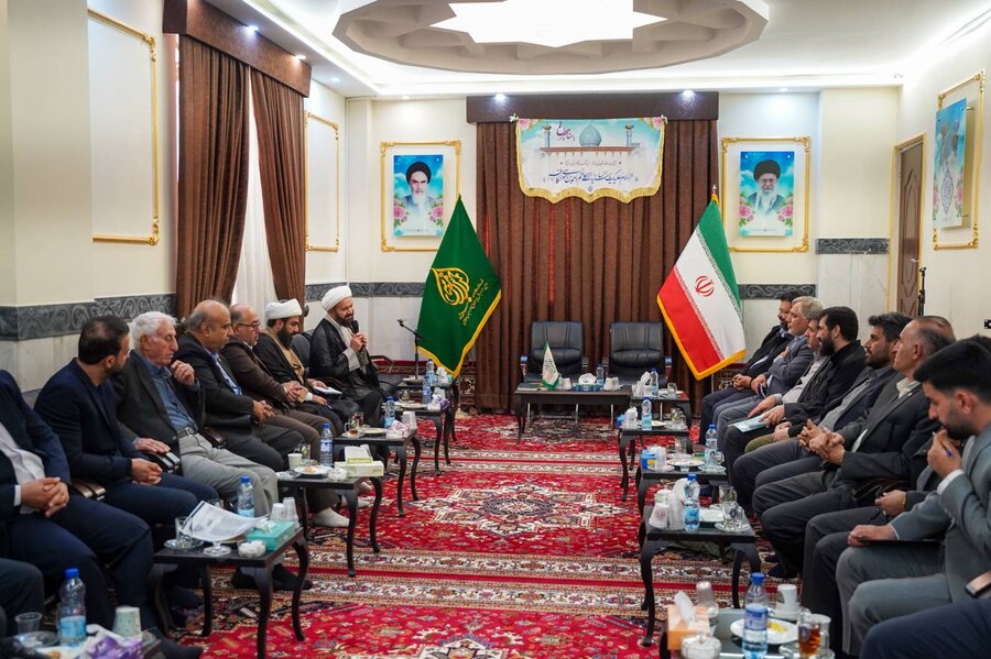 حضور سرپرست بهزیستی استان فارس در جلسه هماهنگی برپایی اردوی جهادی دندانپزشکی در حرم مطهر شاهچراغ(ع)