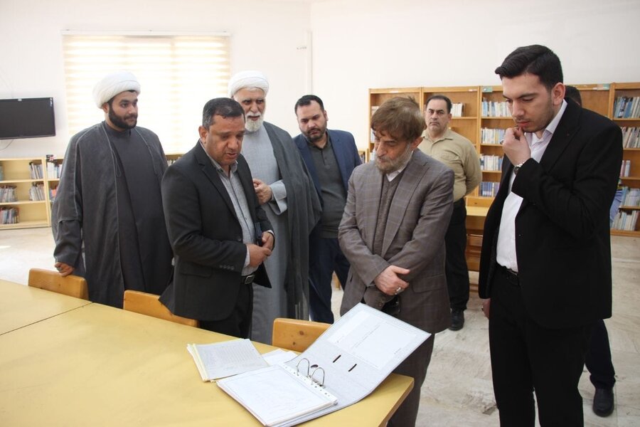 بازدید رئیس گروه اقتصادی دفتر مقام معظم رهبری از روند اجرای «طرح سلام» در جزیره کیش 