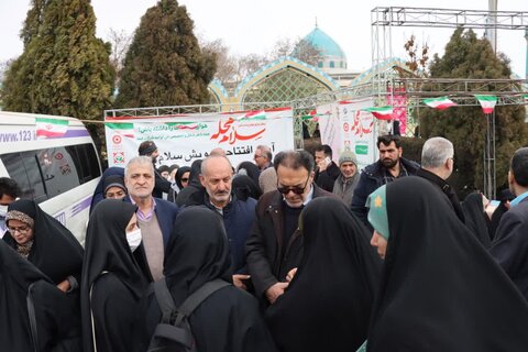 گزارش تصویری ا حضو نمایندگان مجلس ومعاونین استانداری در غرفه پویش «سلام محله» در مسیر راهپیمایی ۲۲ بهمن