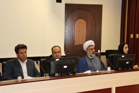 گزارش تصویری ا جلسه شورای سالمندان استان مرکزی با محوریت «شهر دوستدار سالمند»