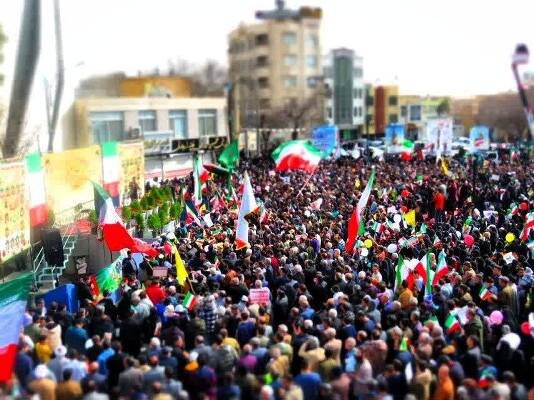 خمینیشهر| حضور خانواده بهزیستی در راهپیمایی باشکوه ۲۲بهمن