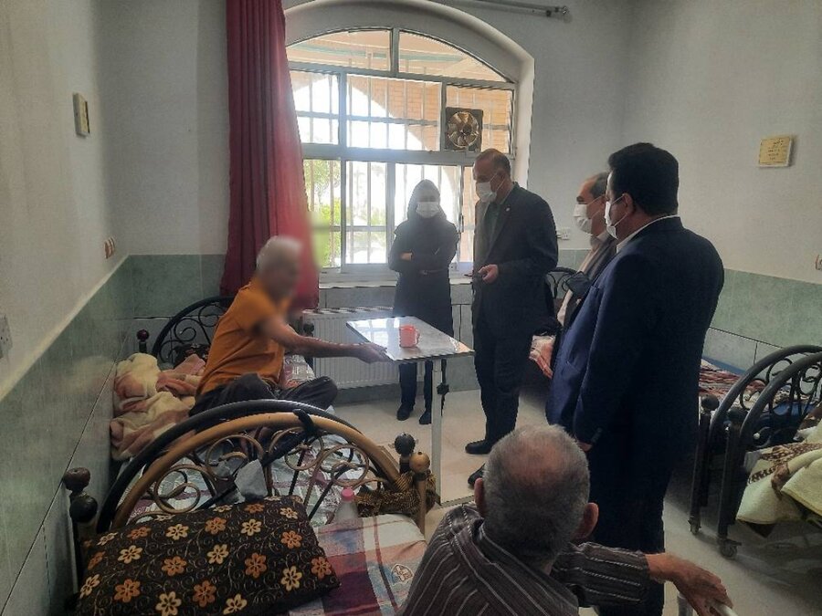 بازدید سرپرست بهزیستی فارس از مرکز توانبخشی و شبانه‌روزی خیریه جهاندیدگان مهر لارستان
