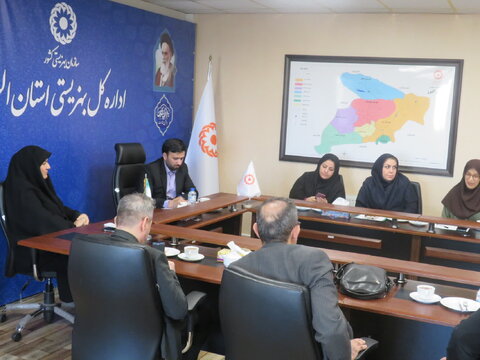 بررسی چالش‌های مراکز توانبخشی شبانه‌روزی البرز با حضور معاون دادستان مرکز استان