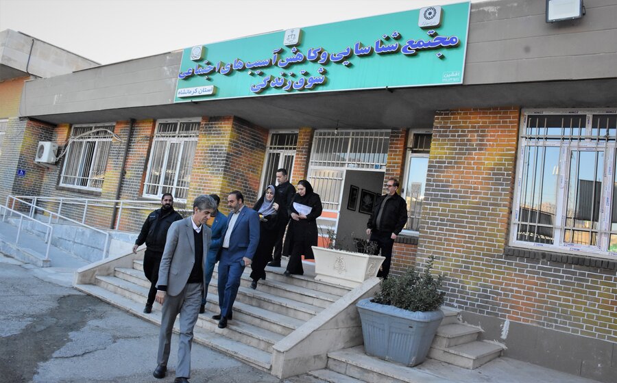 بازدید مدیرکل بهزیستی از مرکز اورژانس اجتماعی کرمانشاه