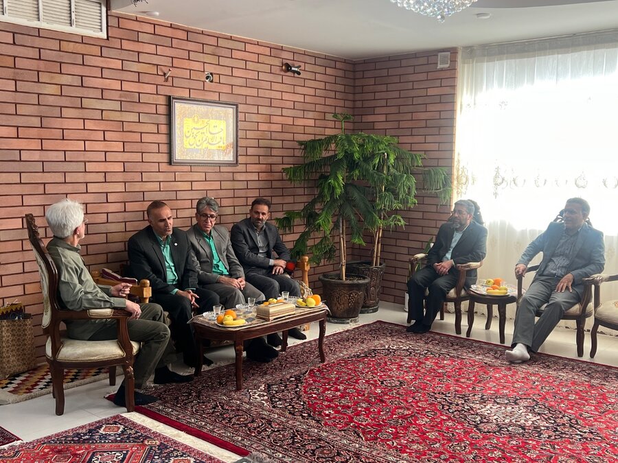 دیدار سرپرست بهزیستی استان فارس با مدیرکل اسبق در راستای تکریم پیشکسوتان و بازنشستگان