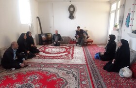 بازدید معاون توانبخشی بهزیستی استان قزوین از منزل خانواده های دارای فرزند معلول