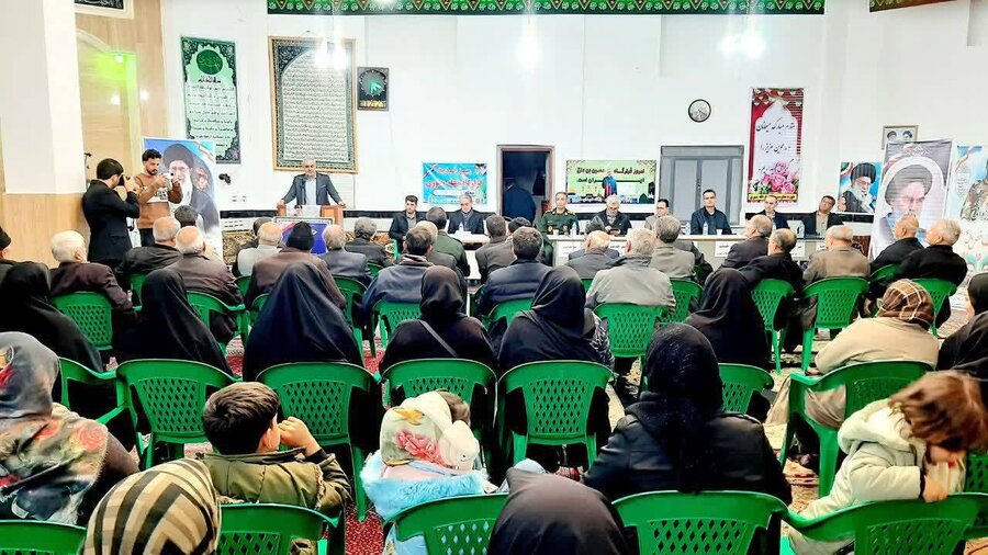 برگزاری میز خدمت «مدیریت محله‌محور» در محله خرمده شاهین‌دژ