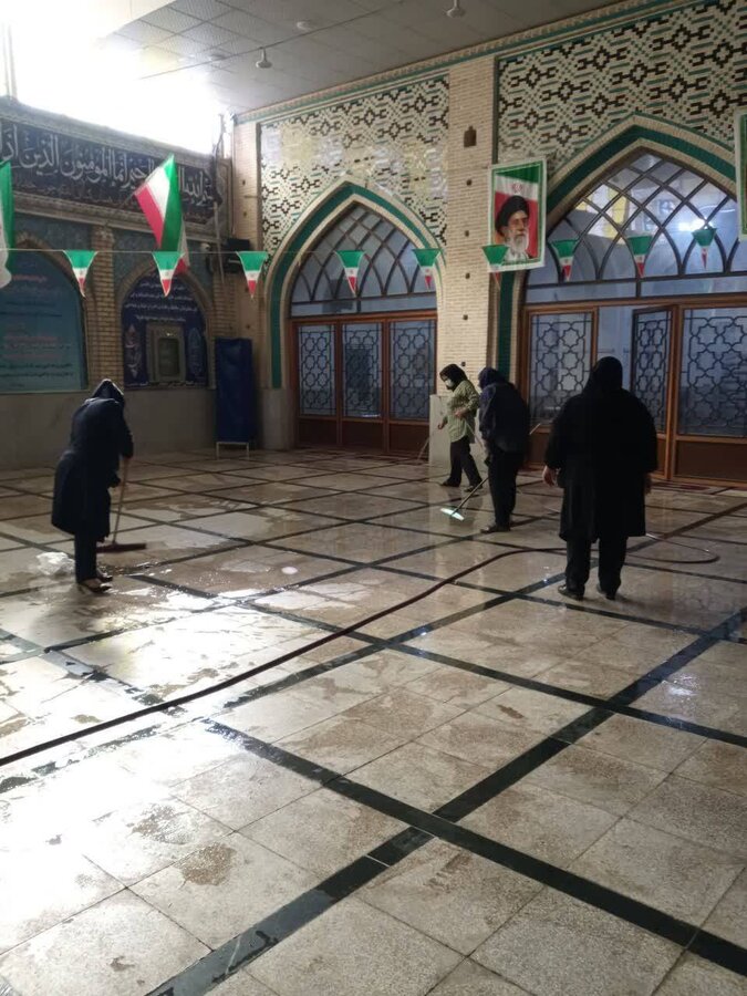دزفول|غبارروبی و شستشوی مسجد کرناسیان توسط بانوان سرپرست خانوار در آستانه ماه مبارک رمضان