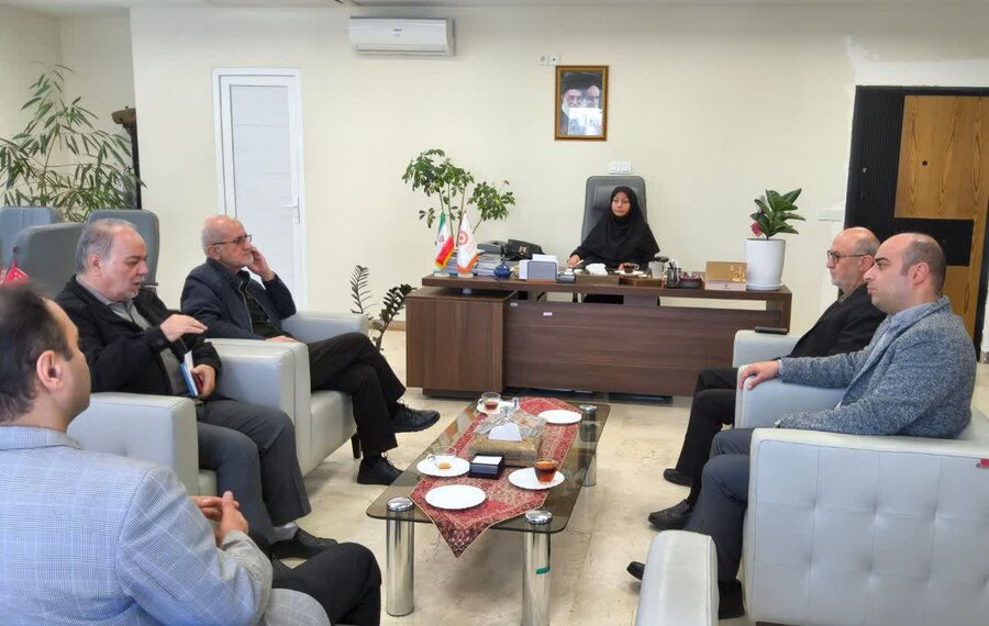 نشست مشترک مدیر کل بهزیستی قزوین با هیئت مدیره موسسه خیریه راه فرشتگان آسمانی