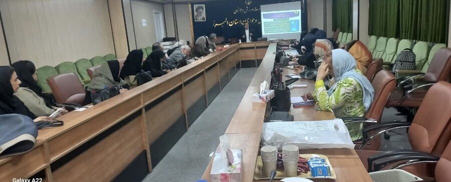 دوره آموزشی تخصصی "هوش مصنوعی در روانشناسی" ویژه روانشناسان و مشاوران برگزار شد دوره آموزشی تخصصی "هوش مصنوعی در روانشناسی" ویژه روانشناسان و مشاوران برگزار شد