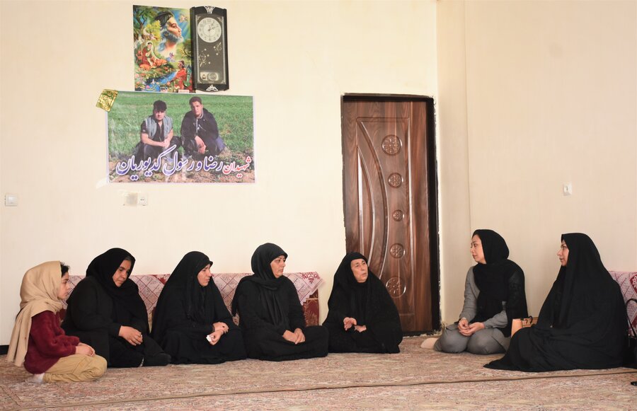 بازدید از منزل شهداء در اولین روز از رمضان