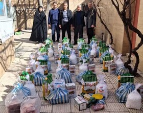۲۰ بسته معیشتی  و ۱۸ بسته بهداشتی ، هدیه خیّر تکابی به  جامعه هدف  تحت پوشش بهزیستی تکاب