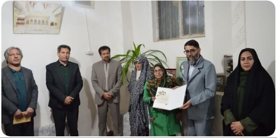 دیدار مشاور مدیر عامل صندوق اعتباری هنر با هنرمندان دارای معلولیت کوهبنان