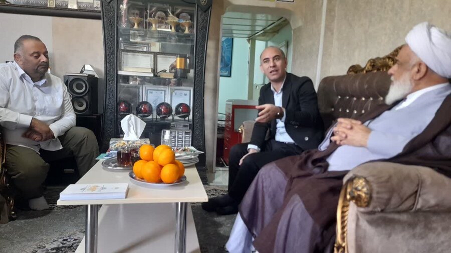 بازدید امام‌جمعه شهرستان آبیک از کمپ ترک اعتیاد