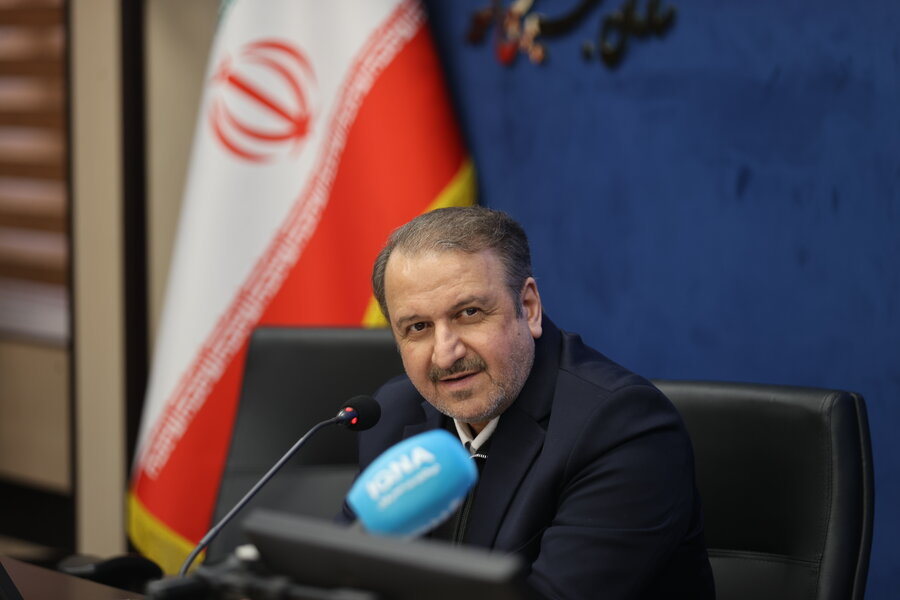 اولین جلسه مشورتی قرآن و عترت