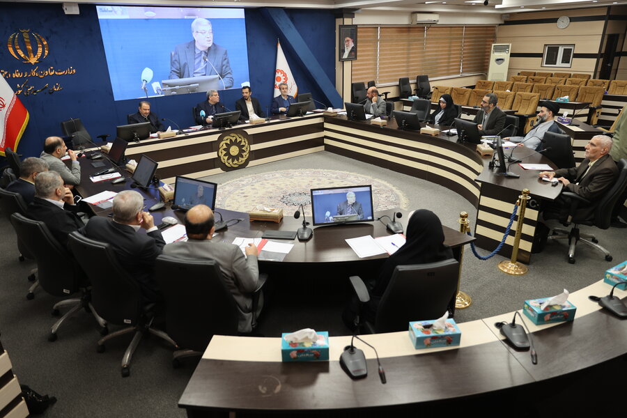 اولین جلسه مشورتی قرآن و عترت