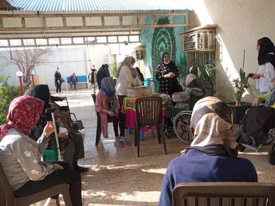 بازدید بانوان سرپرست خانوار دزفول از سرای سالمندان در ماه مبارک رمضان