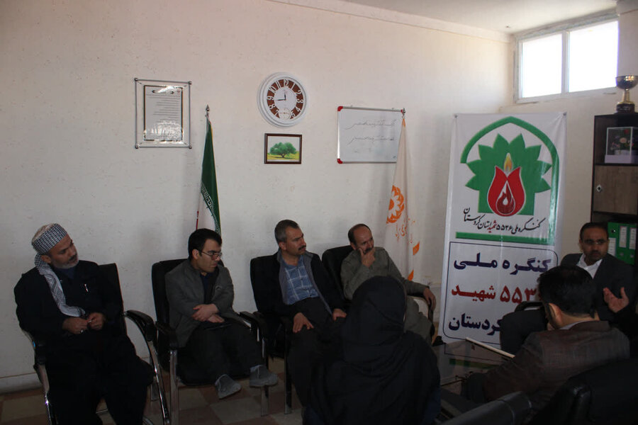 جلسه هماهنگی پویش «مثبت ماه» و برنامه «ضیافت شبی با محرومین» در بهزیستی دیواندره برگزار شد