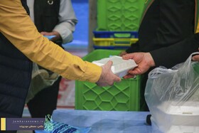شش هزار پرس غذای گرم در ماه رمضان/ سفره‌های افطار مددجویان بهزیستی قم متبرک به غذای مسجد جمکران