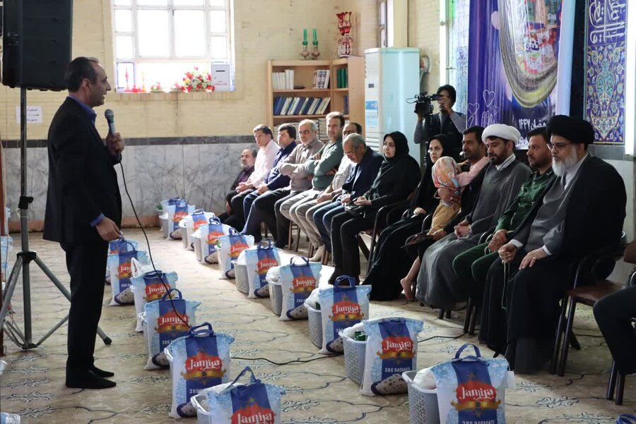 به مناسبت فرارسیدن ماه مبارک رمضان، مجمع خیرین میعاد اقدام به توزیع ۵۰۰ بسته معیشتی میان خانواده‌های نیازمند کرد