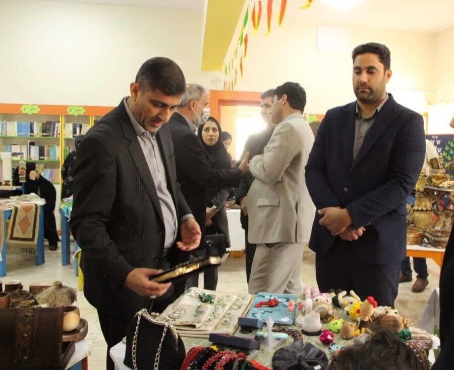 پیشوا | برپایی نمایشگاه بانوان کارآفرین؛ عزم جدی فرمانداری برای حمایت از مشاغل خانگی