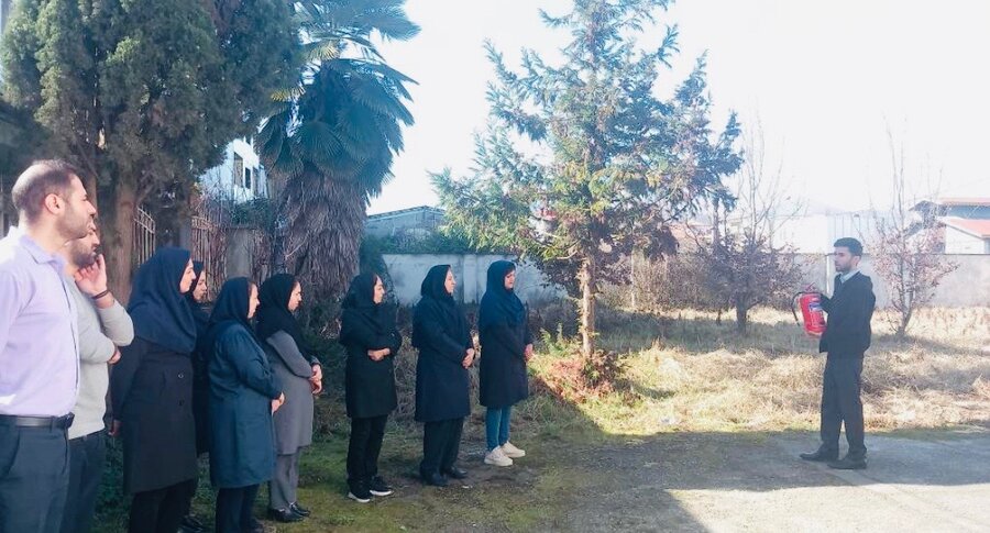 رضوانشهر/برگزاری دوره آموزشی تخصصی ایمنی و اطفای حریق ویژه کارکنان