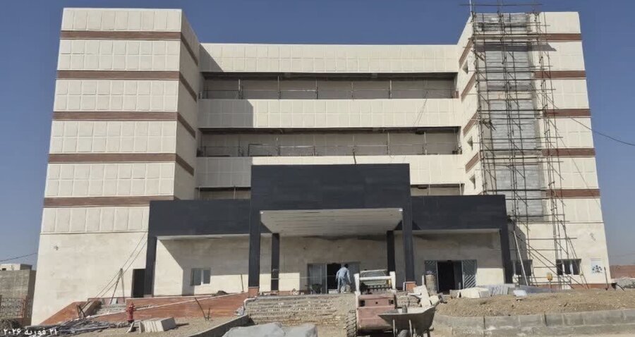 بازدید میدانی از بیمارستان کمالشهر؛ تأکید بر رفع نواقص مناسب‌سازی پیش از بهره‌برداری