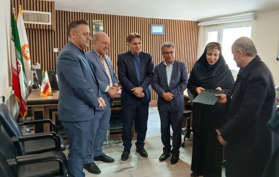 نشست کمیته امداد امام خمینی (ره) و بهزیستی سنندج برگزار شد
