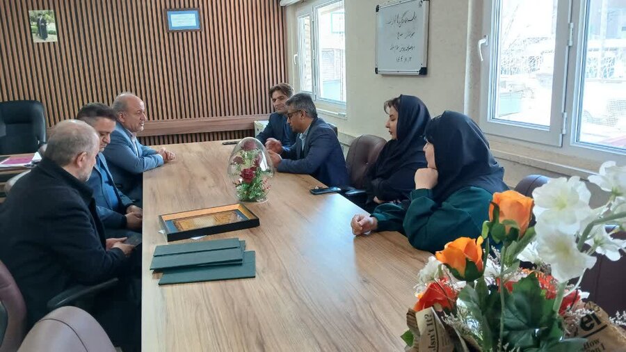 نشست کمیته امداد امام خمینی (ره) و بهزیستی سنندج برگزار شد