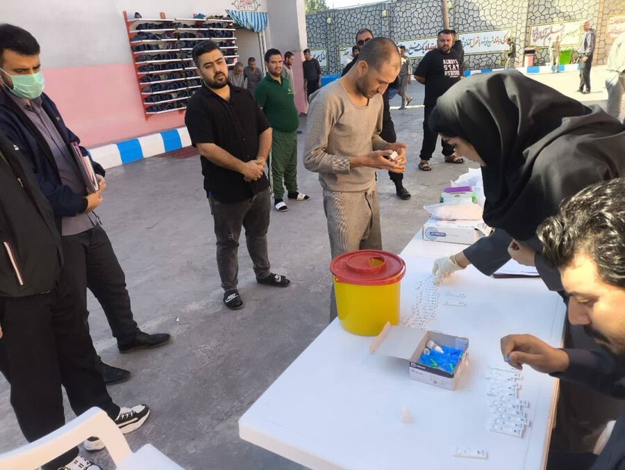 پاکدشت | اجرای طرح غربالگری هپاتیت C برای جامعه هدف بهزیستی با همکاری شبکه بهداشت